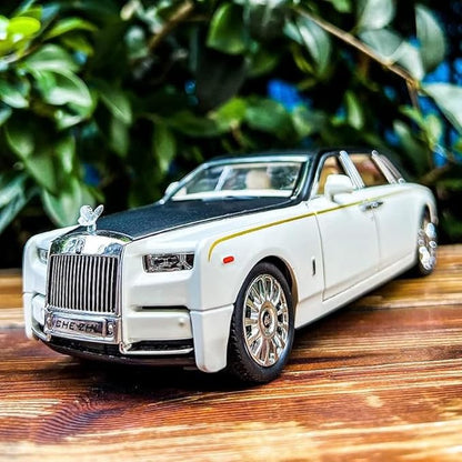 ROLLS ROYS PHANTON 1:20 SCALE METAL